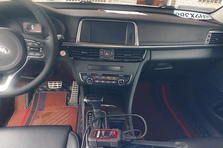 Used Kia K5 2017 2.0L Automatic 15th Anniversary Special Edition LUX Audio And AC Panel