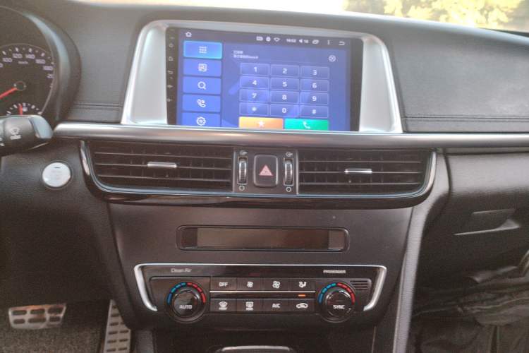 Used Kia K5 2017 2.0L Automatic 15th Anniversary Special Edition LUX Audio And AC Panel