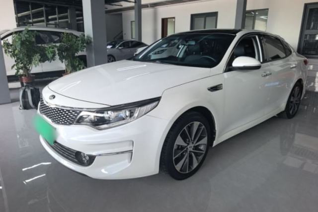 Kia K5 2017 2.0L Automatic 15th Anniversary Special Edition LUX с пробегом