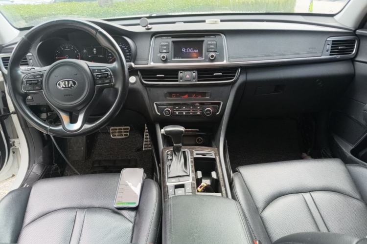 Used Kia K5 2017 2.0L Automatic 15th Anniversary Special Edition LUX Center Console