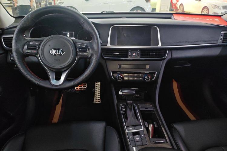 Used Kia K5 2017 2.0L Automatic 15th Anniversary Special Edition LUX Center Console