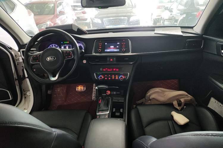 Used Kia K5 2017 2.0L Automatic 15th Anniversary Special Edition LUX Center Console