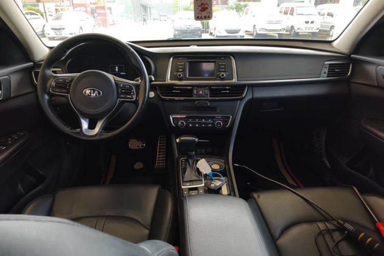 Used Kia K5 2017 2.0L Automatic 15th Anniversary Special Edition LUX Center Console
