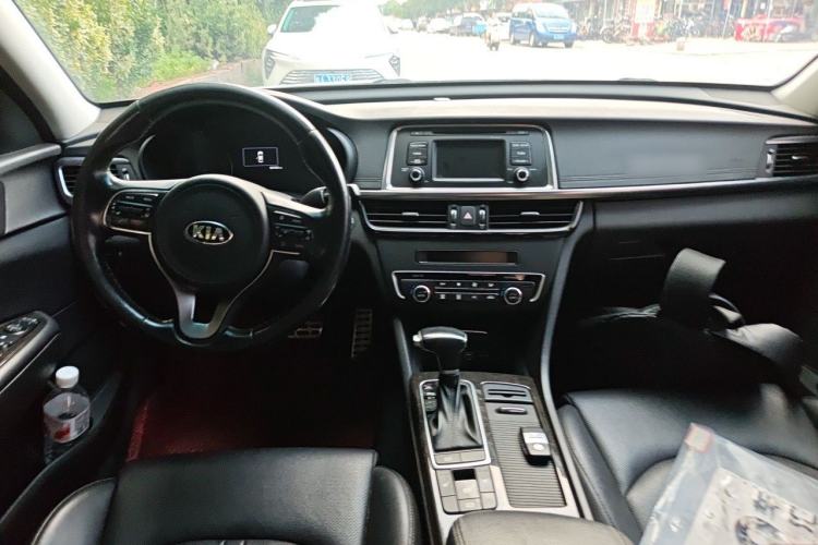 Used Kia K5 2017 2.0L Automatic 15th Anniversary Special Edition LUX Center Console