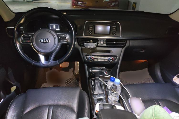 Used Kia K5 2017 2.0L Automatic 15th Anniversary Special Edition LUX Center Console