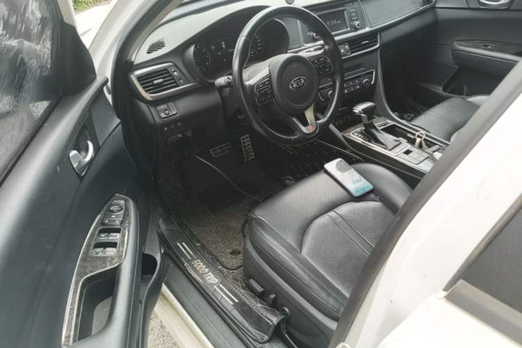 Used Kia K5 2017 2.0L Automatic 15th Anniversary Special Edition LUX Driver Seat