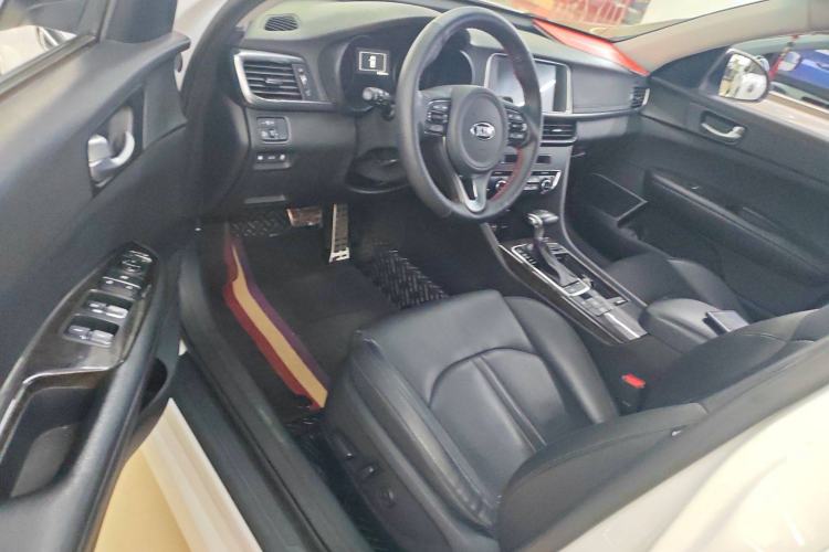 Used Kia K5 2017 2.0L Automatic 15th Anniversary Special Edition LUX Driver Seat