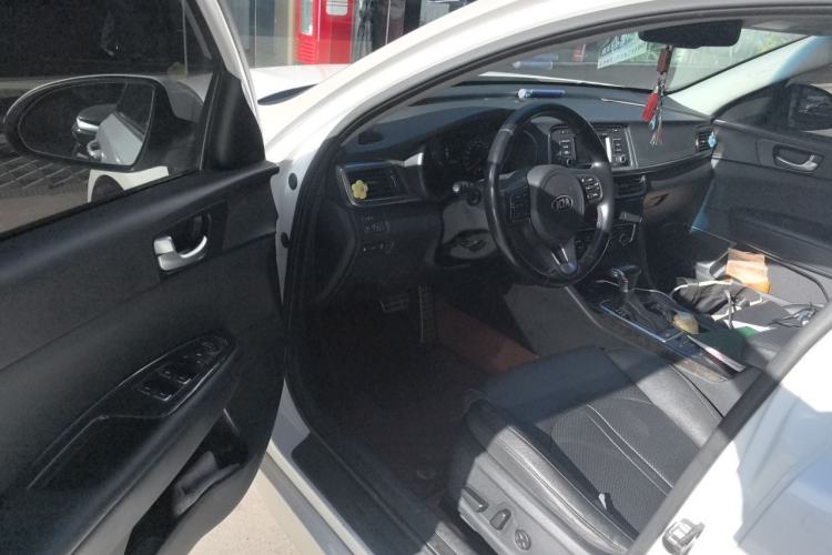 Used Kia K5 2017 2.0L Automatic 15th Anniversary Special Edition LUX Driver Seat
