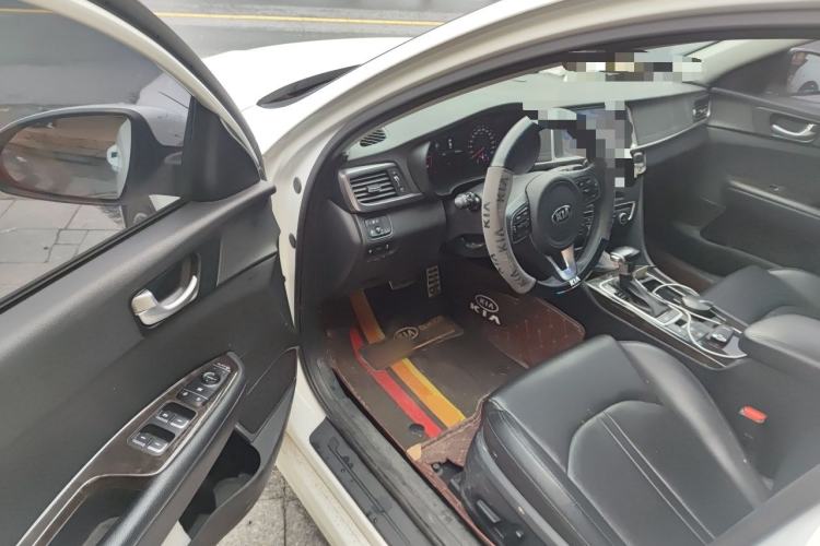 Used Kia K5 2017 2.0L Automatic 15th Anniversary Special Edition LUX Driver Seat