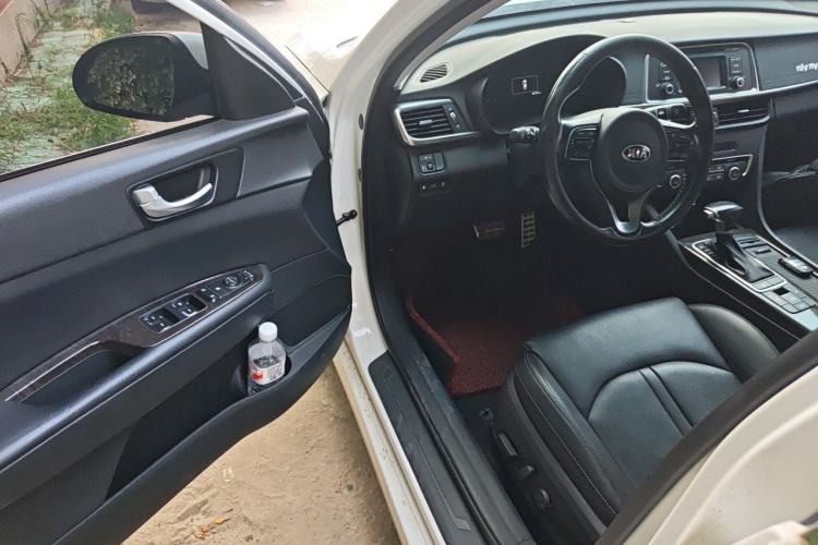 Used Kia K5 2017 2.0L Automatic 15th Anniversary Special Edition LUX Driver Seat