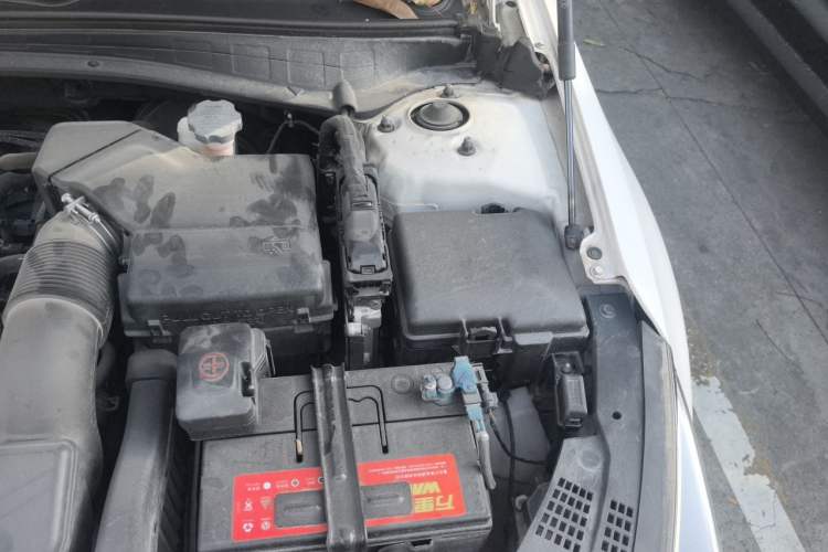Used Kia K5 2017 2.0L Automatic 15th Anniversary Special Edition LUX Engine Bay Left