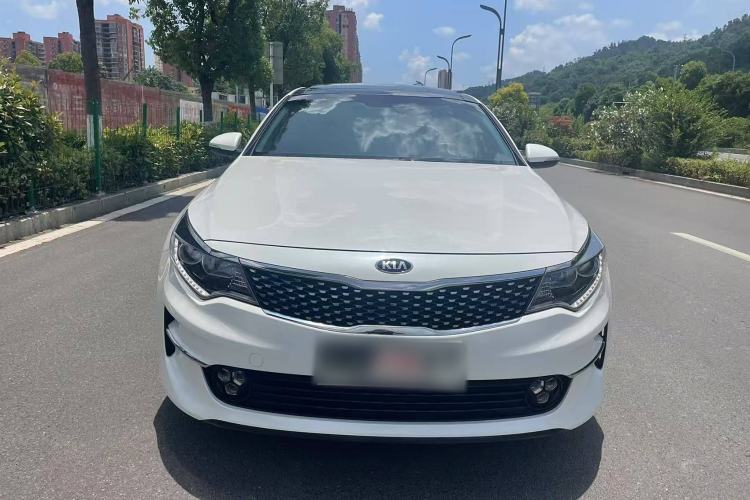 Used Kia K5 2017 2.0L Automatic 15th Anniversary Special Edition LUX Exterior 1