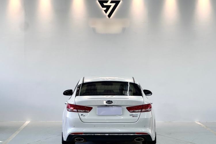 Used Kia K5 2017 2.0L Automatic 15th Anniversary Special Edition LUX Exterior 4