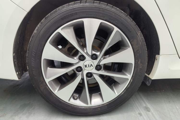 Used Kia K5 2017 2.0L Automatic 15th Anniversary Special Edition LUX Exterior 5