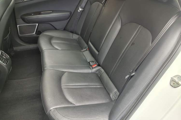 Used Kia K5 2017 2.0L Automatic 15th Anniversary Special Edition LUX Exterior 6