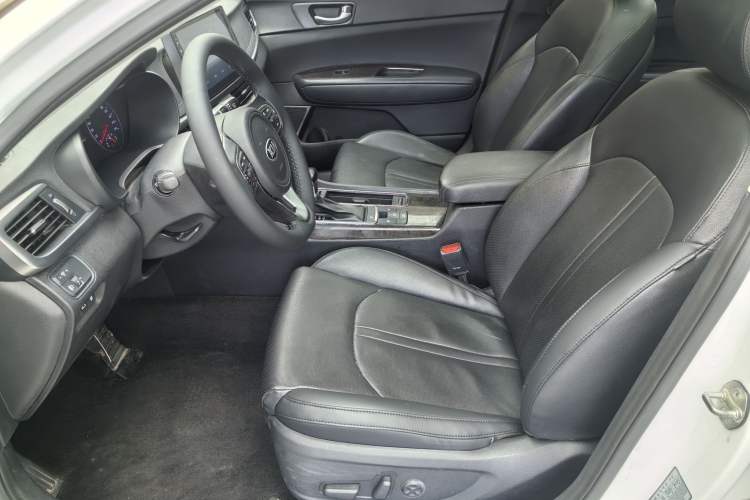 Used Kia K5 2017 2.0L Automatic 15th Anniversary Special Edition LUX Exterior 7