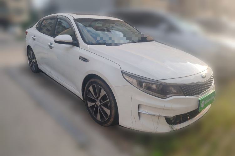 Used Kia K5 2017 2.0L Automatic 15th Anniversary Special Edition LUX Front Right 45 Deg