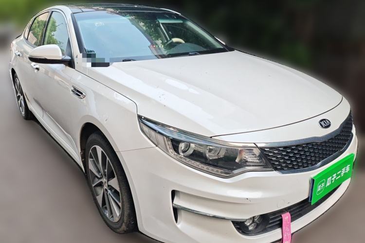 Used Kia K5 2017 2.0L Automatic 15th Anniversary Special Edition LUX Front Right 45 Deg