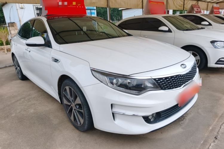 Used Kia K5 2017 2.0L Automatic 15th Anniversary Special Edition LUX Front Right 45 Deg