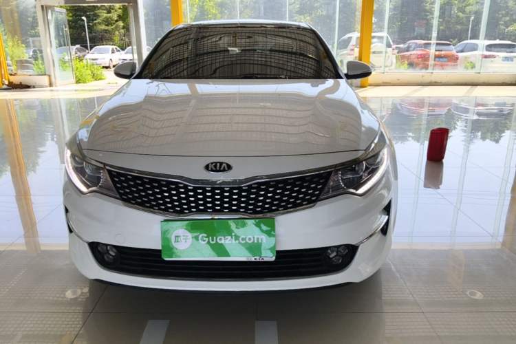 Used Kia K5 2017 2.0L Automatic 15th Anniversary Special Edition LUX Front