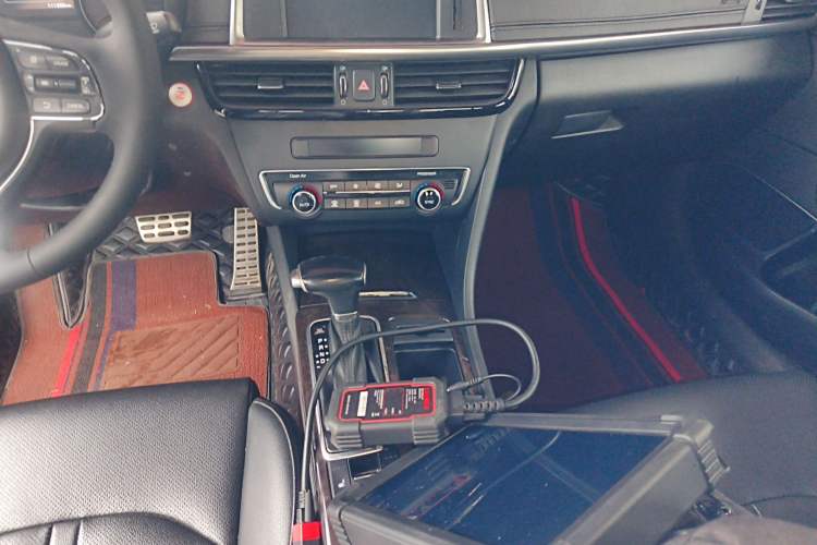 Used Kia K5 2017 2.0L Automatic 15th Anniversary Special Edition LUX Gear Lever