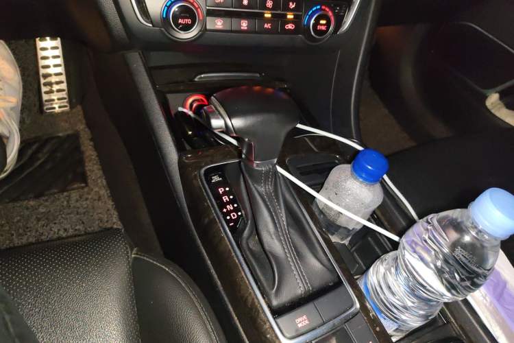Used Kia K5 2017 2.0L Automatic 15th Anniversary Special Edition LUX Gear Lever