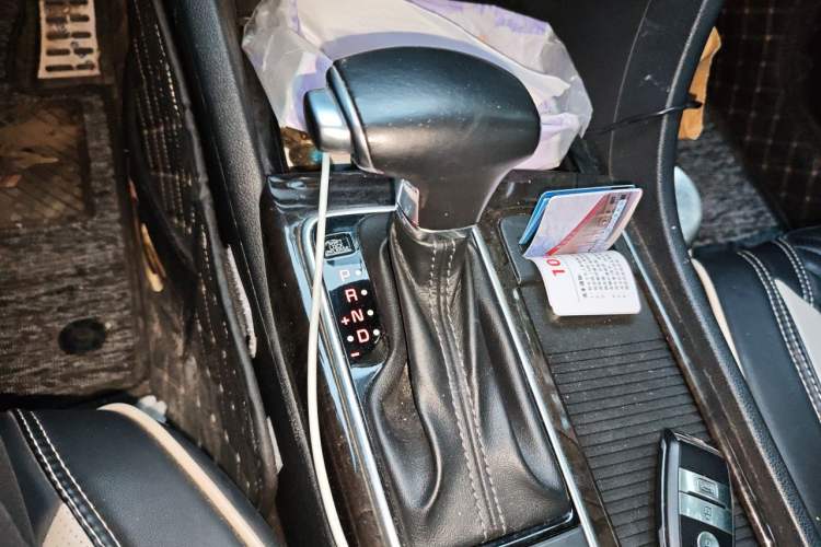 Used Kia K5 2017 2.0L Automatic 15th Anniversary Special Edition LUX Gear Lever