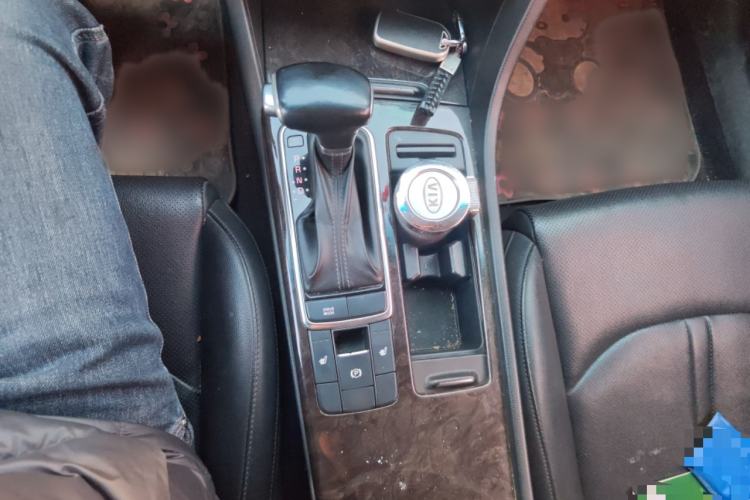 Used Kia K5 2017 2.0L Automatic 15th Anniversary Special Edition LUX Gear Lever