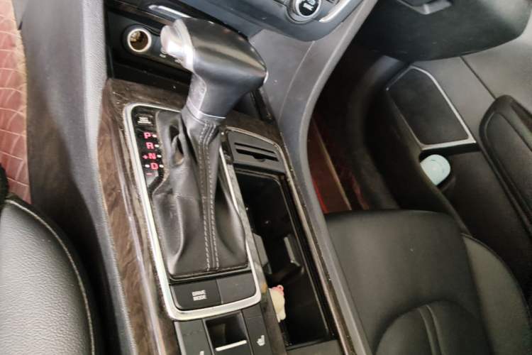 Used Kia K5 2017 2.0L Automatic 15th Anniversary Special Edition LUX Gear Lever