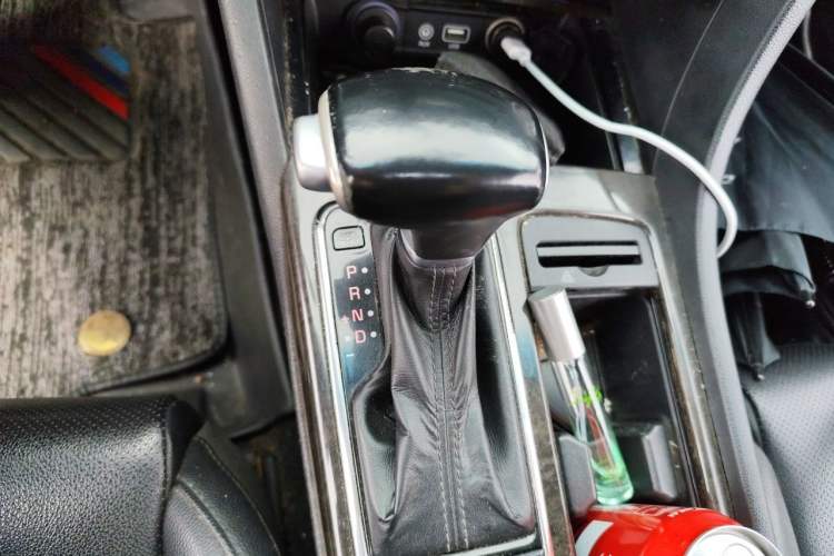 Used Kia K5 2017 2.0L Automatic 15th Anniversary Special Edition LUX Gear Lever