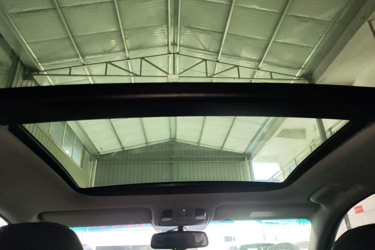 Used Kia K5 2017 2.0L Automatic 15th Anniversary Special Edition LUX Headliner
