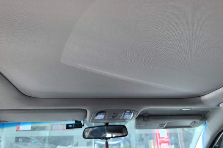 Used Kia K5 2017 2.0L Automatic 15th Anniversary Special Edition LUX Headliner