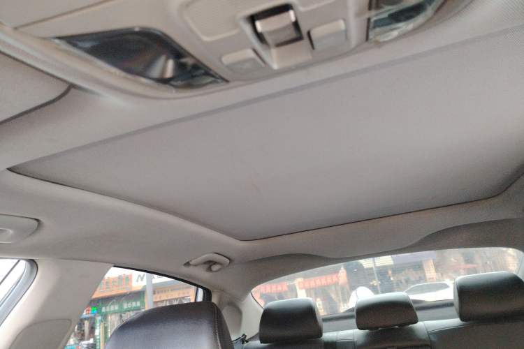 Used Kia K5 2017 2.0L Automatic 15th Anniversary Special Edition LUX Headliner