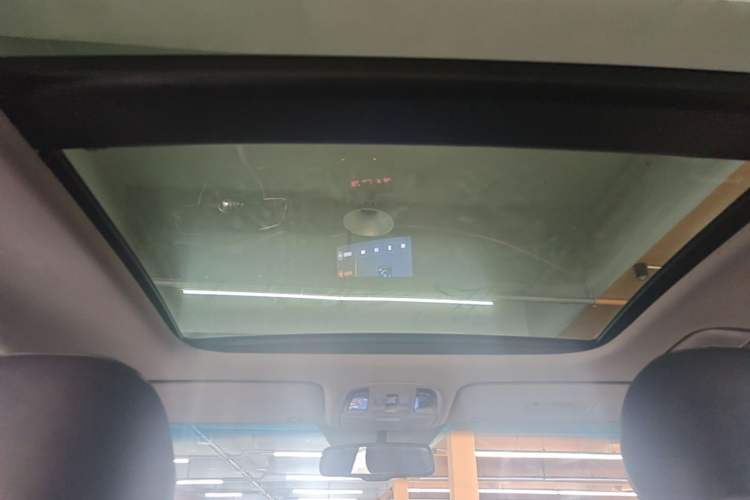 Used Kia K5 2017 2.0L Automatic 15th Anniversary Special Edition LUX Headliner