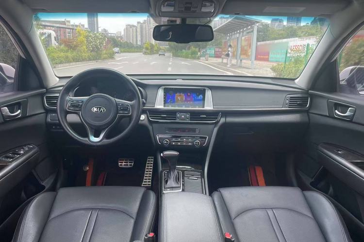 Used Kia K5 2017 2.0L Automatic 15th Anniversary Special Edition LUX Interior 1