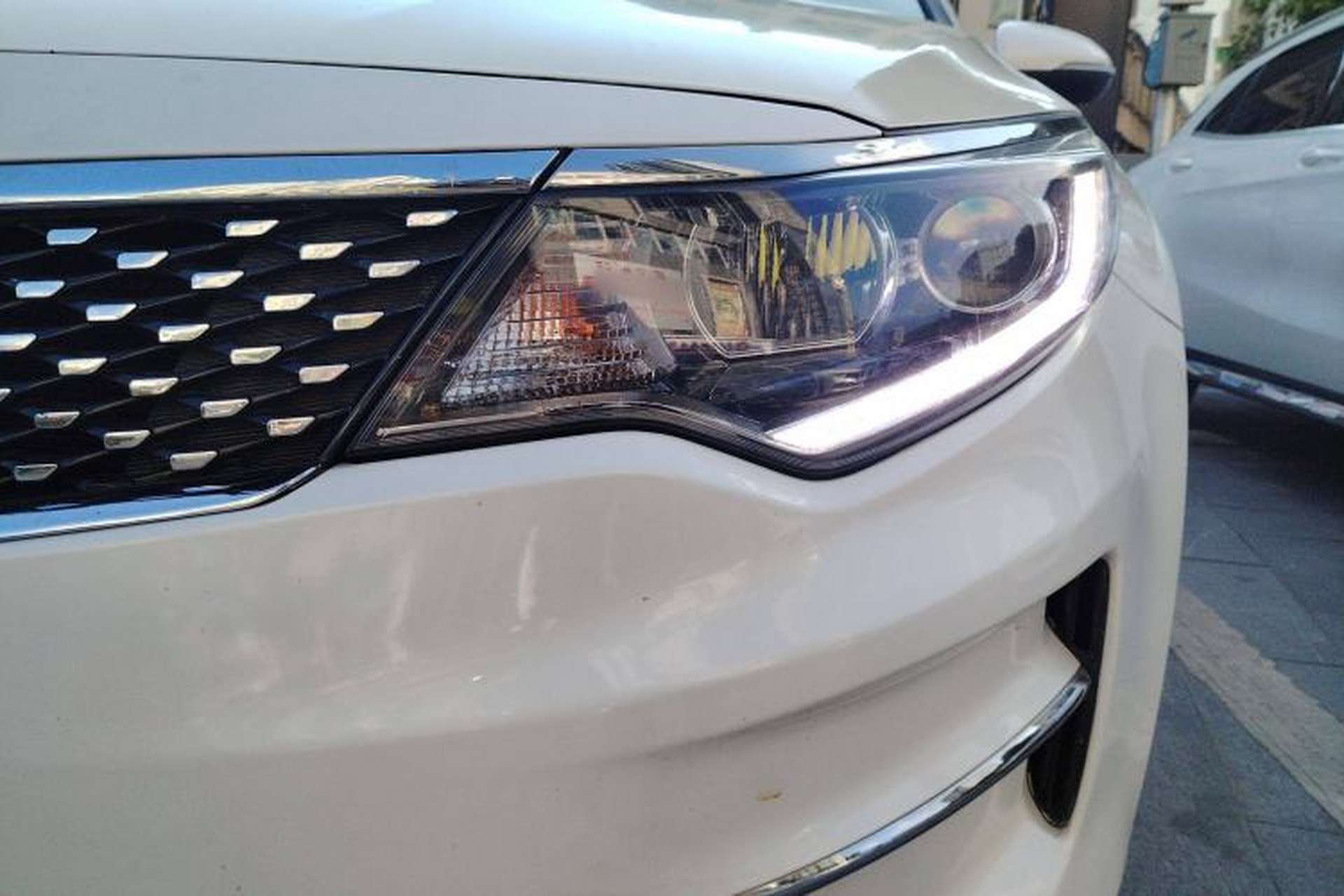 Used Kia K5 2017 2.0L Automatic 15th Anniversary Special Edition LUX Left Front Headlight