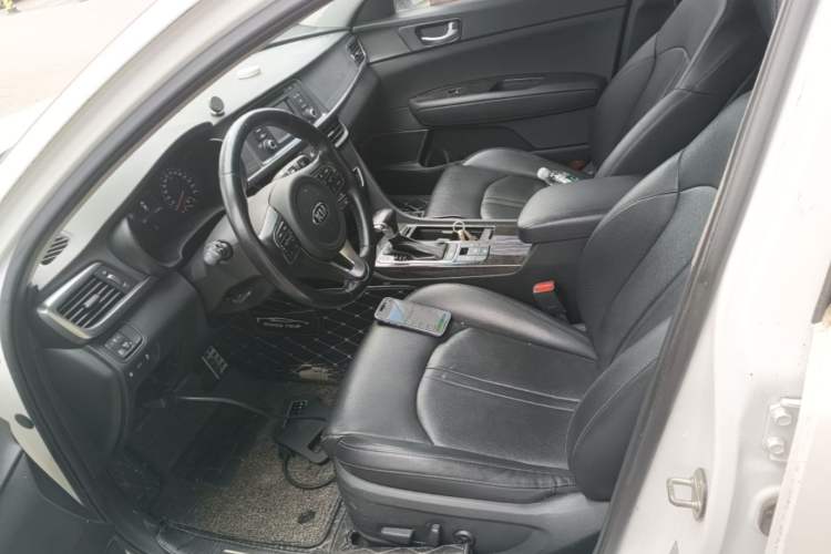 Used Kia K5 2017 2.0L Automatic 15th Anniversary Special Edition LUX Left Front Seat