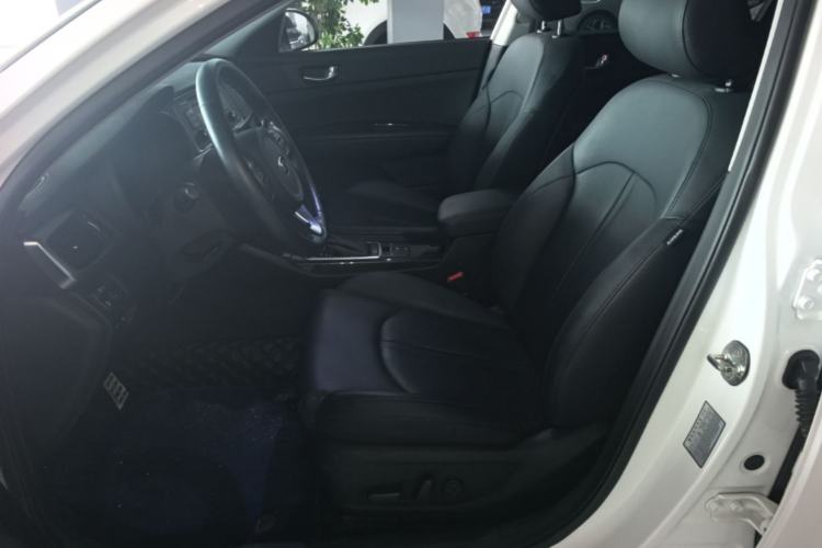 Used Kia K5 2017 2.0L Automatic 15th Anniversary Special Edition LUX Left Front Seat