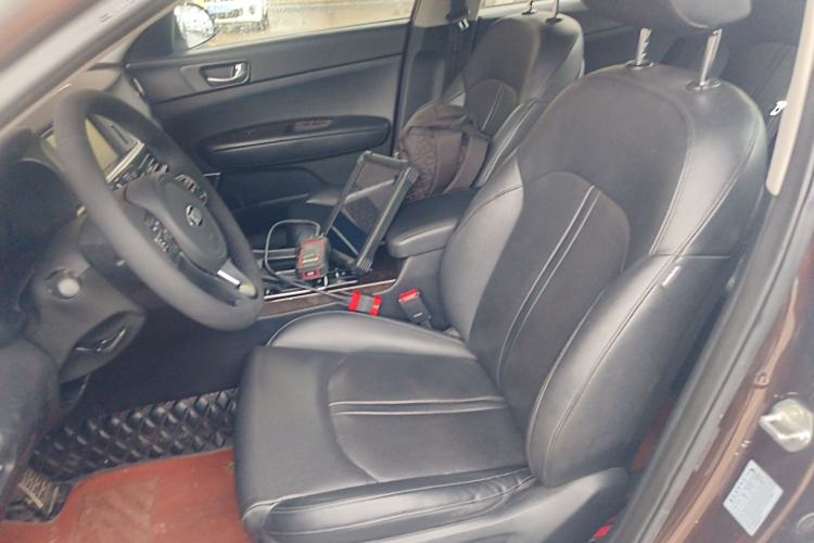 Used Kia K5 2017 2.0L Automatic 15th Anniversary Special Edition LUX Left Front Seat
