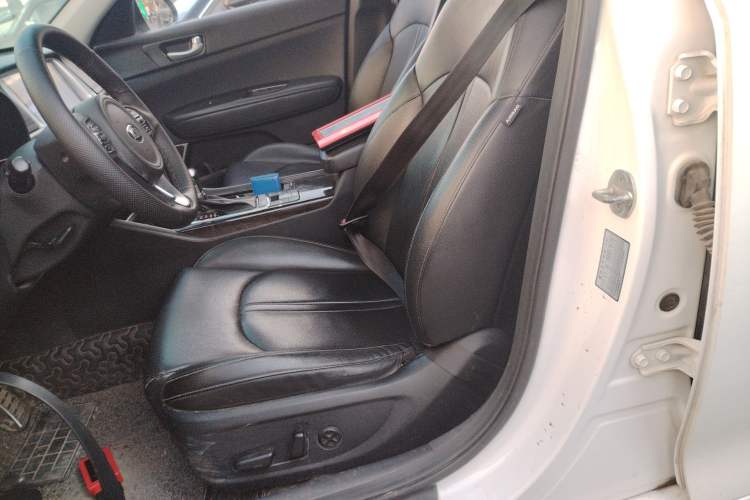 Used Kia K5 2017 2.0L Automatic 15th Anniversary Special Edition LUX Left Front Seat