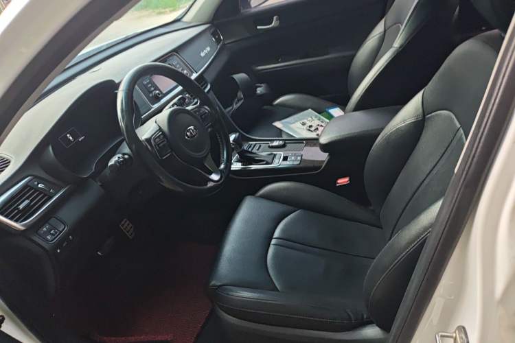 Used Kia K5 2017 2.0L Automatic 15th Anniversary Special Edition LUX Left Front Seat