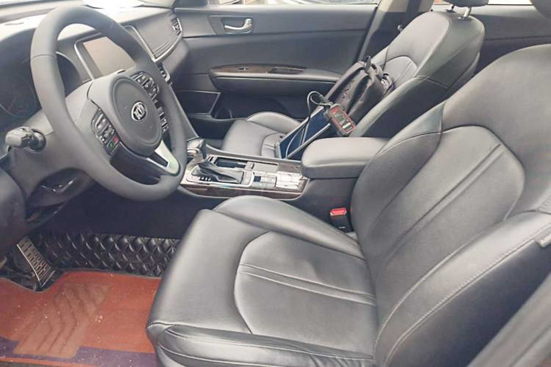 Used Kia K5 2017 2.0L Automatic 15th Anniversary Special Edition LUX Left Front Seat