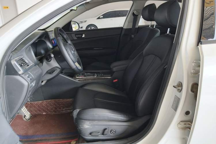 Used Kia K5 2017 2.0L Automatic 15th Anniversary Special Edition LUX Left Front Seat
