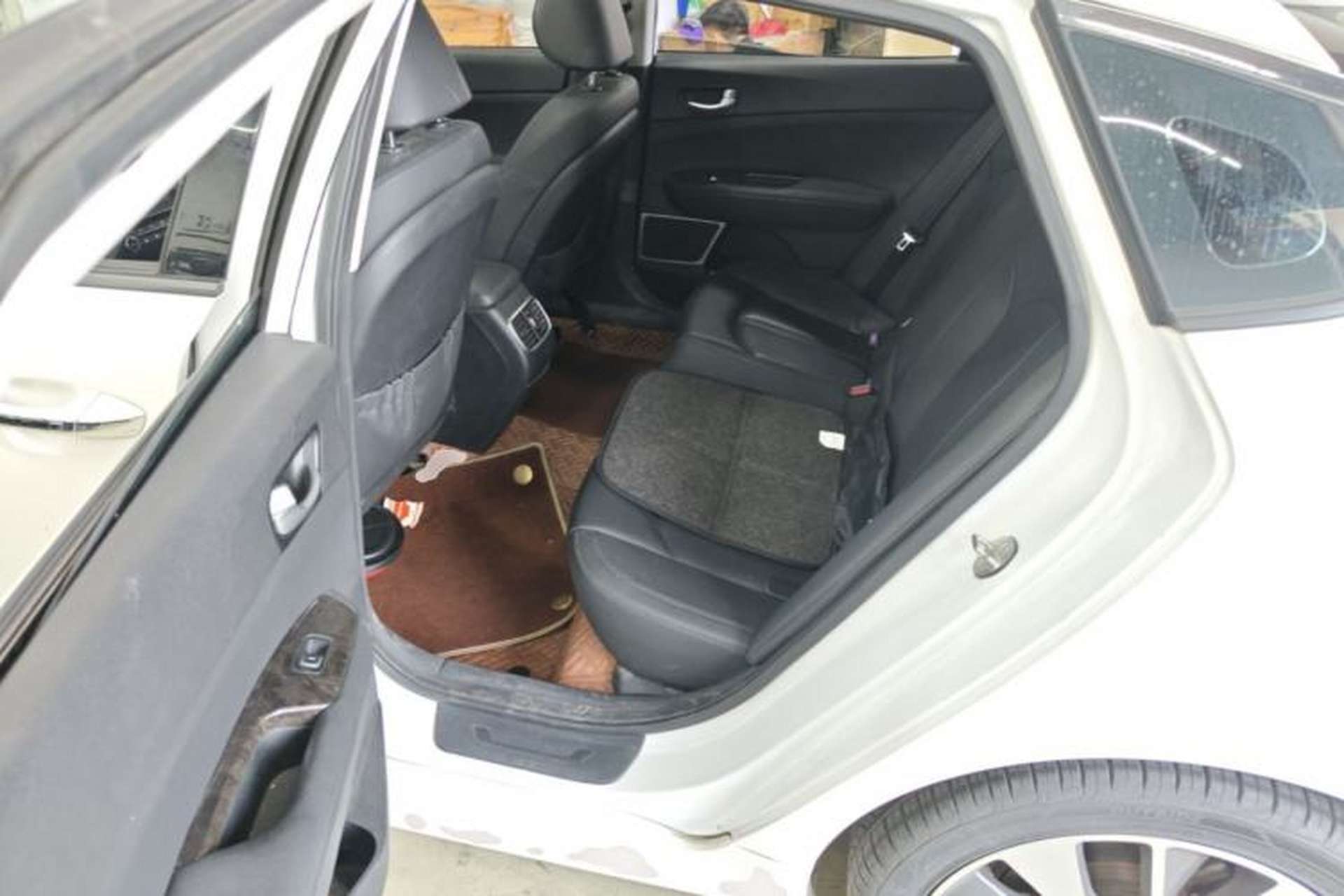 Used Kia K5 2017 2.0L Automatic 15th Anniversary Special Edition LUX Left Rear Seat
