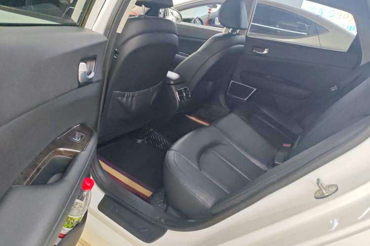 Used Kia K5 2017 2.0L Automatic 15th Anniversary Special Edition LUX Left Rear Seat