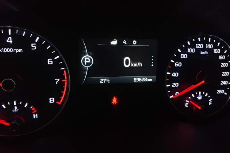 Used Kia K5 2017 2.0L Automatic 15th Anniversary Special Edition LUX Odometer Close Up