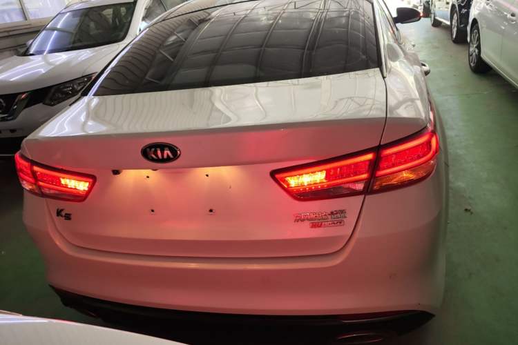 Used Kia K5 2017 2.0L Automatic 15th Anniversary Special Edition LUX Rear
