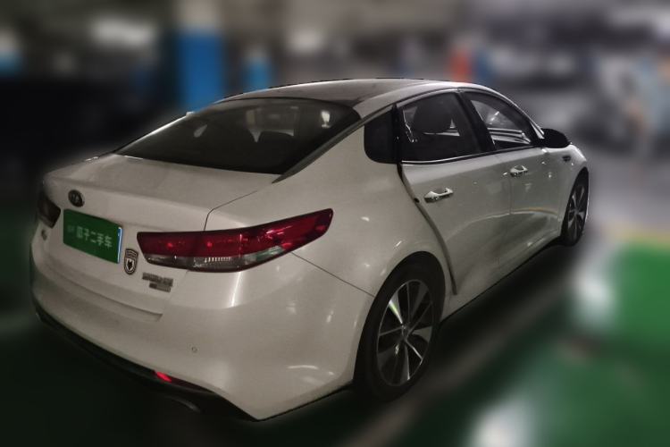 Used Kia K5 2017 2.0L Automatic 15th Anniversary Special Edition LUX Rear Right 45 Deg