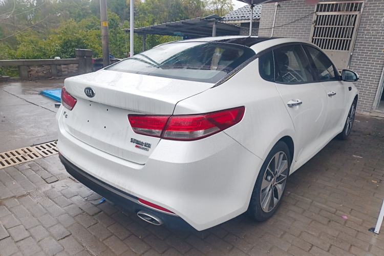 Used Kia K5 2017 2.0L Automatic 15th Anniversary Special Edition LUX Rear Right 45 Deg