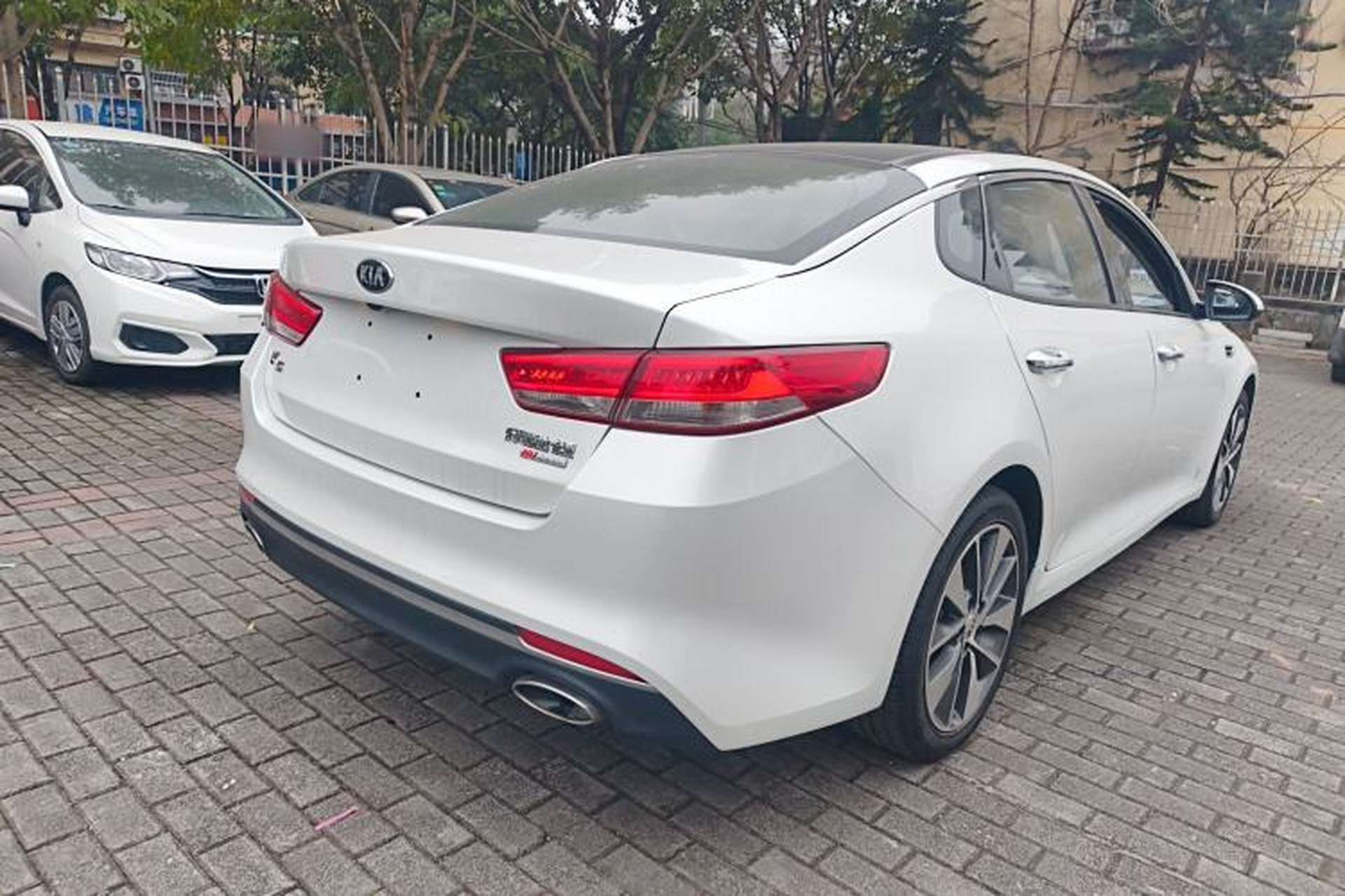 Used Kia K5 2017 2.0L Automatic 15th Anniversary Special Edition LUX Rear Right 45 Deg